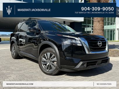 Used 2024 Nissan Pathfinder SV