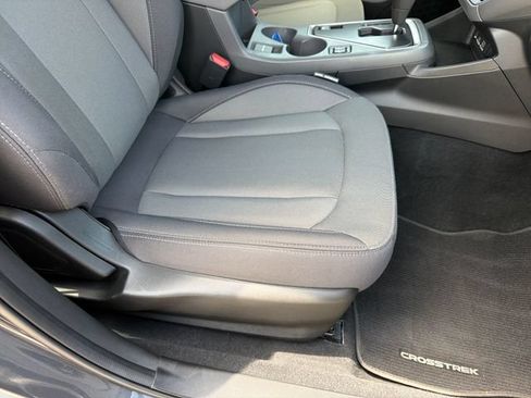 Certified 2025 Subaru Crosstrek 2.5i Premium AWD/4WD image 27