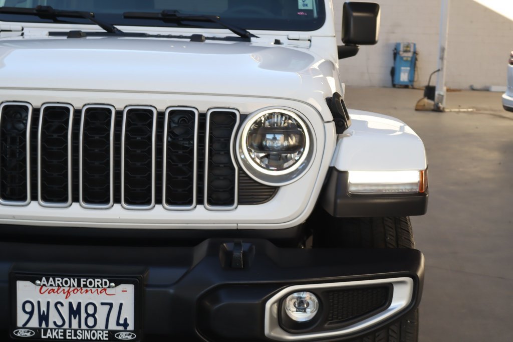 Used 2026 Jeep Wrangler Unlimited Sahara AWD/4WD image 10