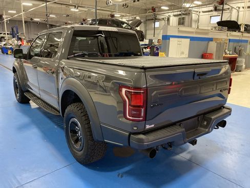 Used 2018 Ford F150 Raptor w/ Equipment Group 802A Luxury AWD/4WD image 5