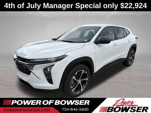 Used 2025 Chevrolet Trax RS w/ Driver Confidence Package FWD image 1