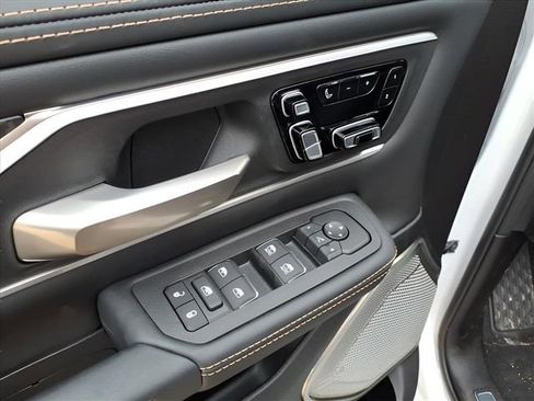 New 2026 RAM 1500 Tungsten w/ Trailer Tow Group AWD/4WD image 17