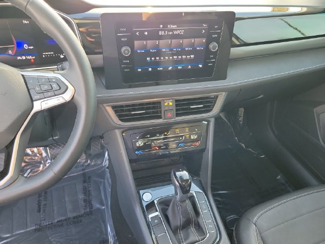 Certified 2026 Volkswagen Taos SE FWD image 22