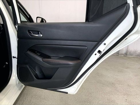 Used 2023 Nissan Altima 2.5 SR FWD image 23