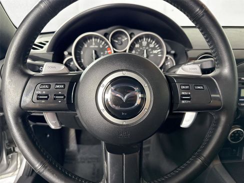 Used 2013 MAZDA MX-5 Miata Grand Touring RWD image 19