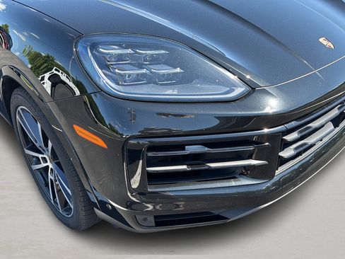 Used 2024 Porsche Cayenne S AWD/4WD image 10