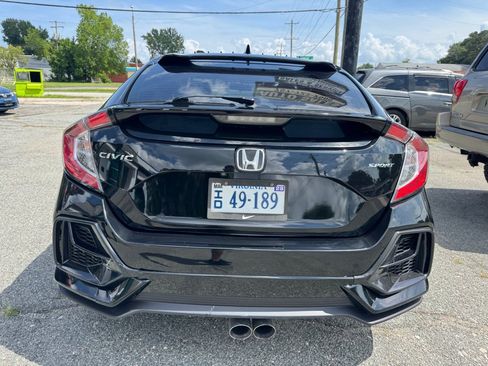Used 2019 Honda Civic Sport image 9