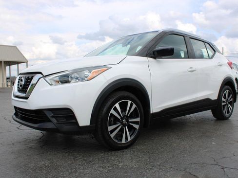Used 2019 Nissan Kicks SV image 12
