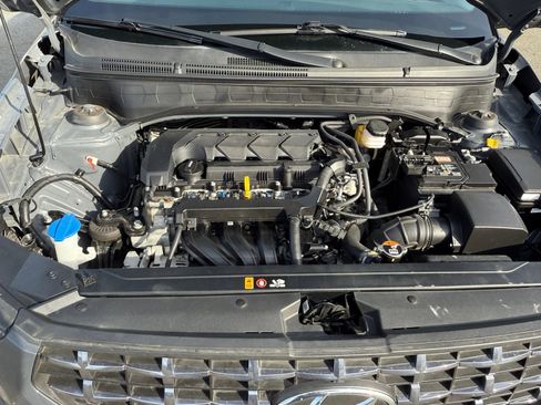 Used 2024 Hyundai Venue SEL image 20