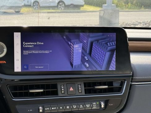 Used 2023 Lexus ES 300h w/ Premium Package FWD image 10