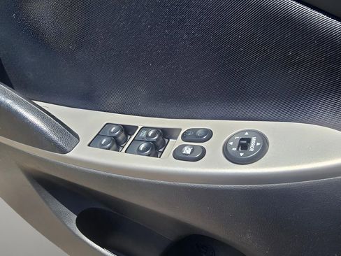 Used 2017 Hyundai Accent SE FWD image 16