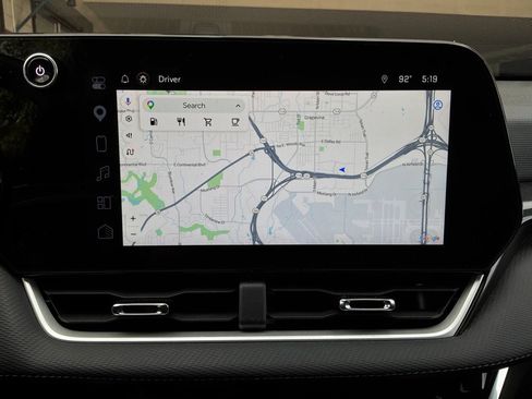 Used 2025 Chevrolet Equinox LT FWD image 28