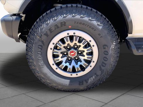 New 2026 Ford Bronco Outer Banks w/ Sasquatch Package AWD/4WD image 11