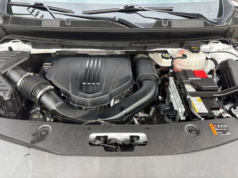 Certified 2025 Buick Enclave Sport Touring w/ LPO, All-Weather Package image 36