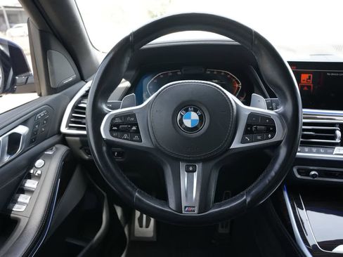 Used 2021 BMW X7 xDrive40i w/ M Sport Package AWD/4WD image 9
