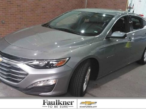 Used 2023 Chevrolet Malibu LT image 1