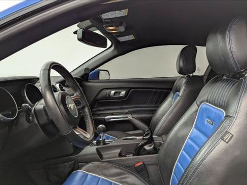 Used 2019 Ford Mustang Coupe RWD image 14