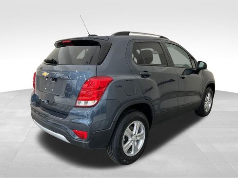 Used 2022 Chevrolet Trax LT w/ LT Convenience Package AWD/4WD image 5