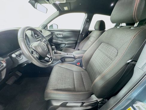 Used 2024 Honda HR-V Sport image 8