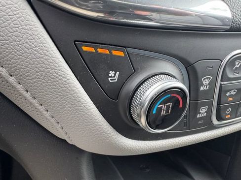 Used 2019 Chevrolet Equinox Premier image 19