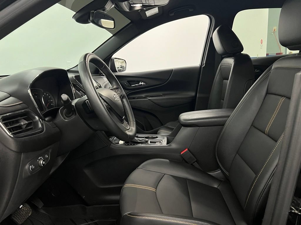 Used 2024 Chevrolet Equinox Premier w/ Redline Edition AWD/4WD image 12