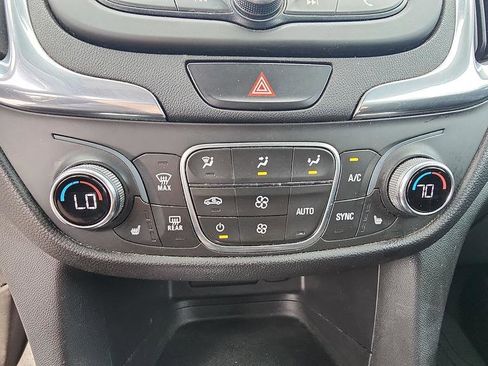 Used 2020 Chevrolet Equinox LT w/ Driver Convenience Package image 23