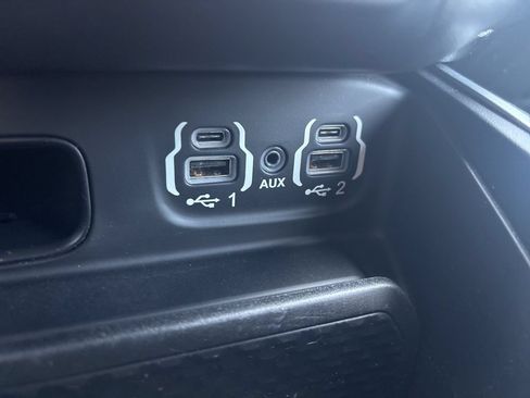 Used 2020 RAM 1500 Big Horn AWD/4WD image 39