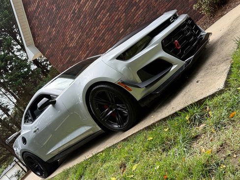 Used 2018 Chevrolet Camaro ZL1 image 33