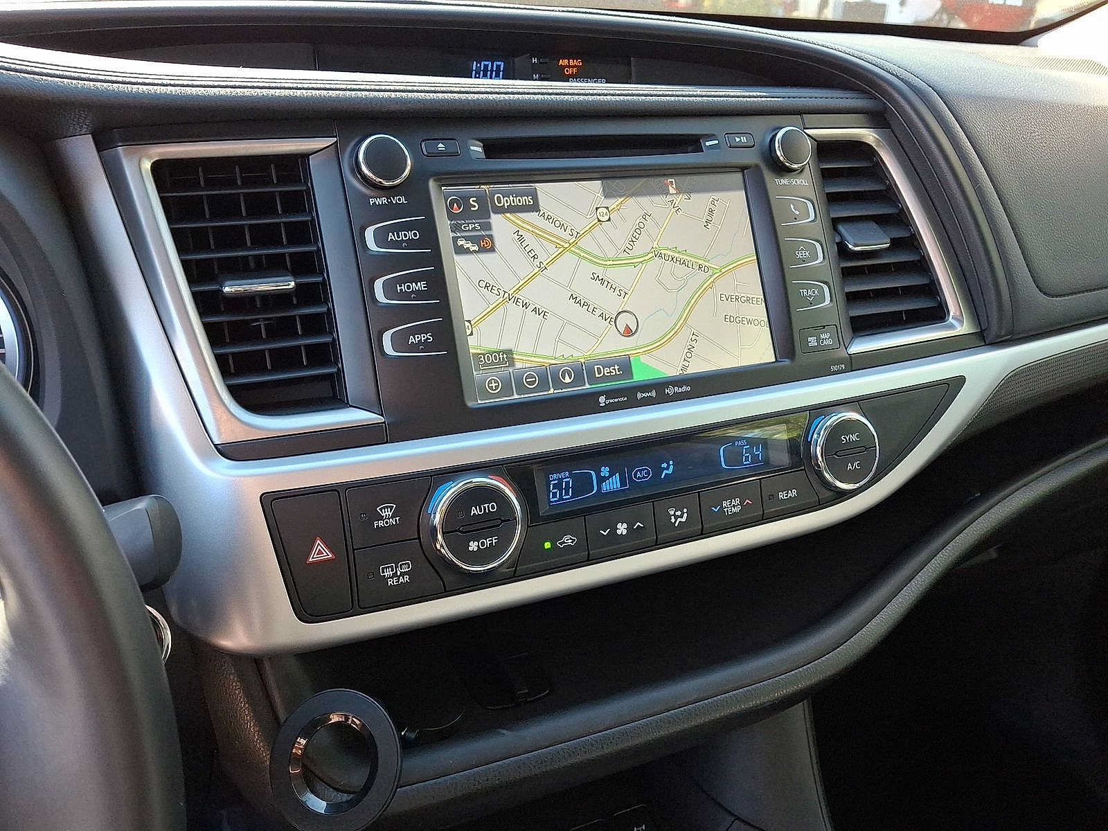 Used 2017 Toyota Highlander SE w/ Carpet Mat Package AWD/4WD image 20