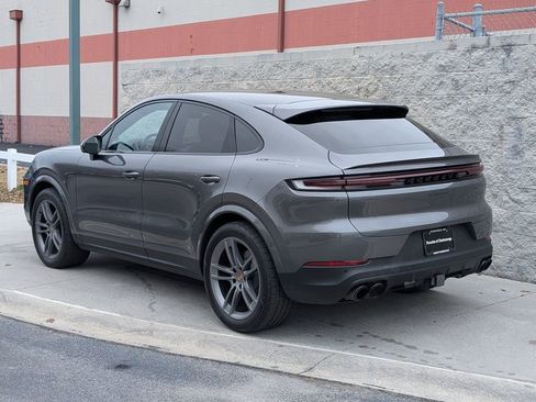 Certified 2025 Porsche Cayenne Coupe AWD/4WD image 3