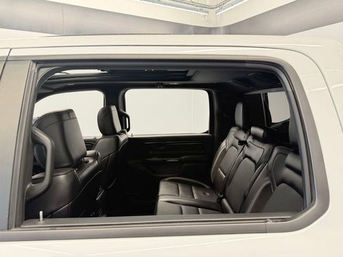 Used 2023 RAM 1500 Laramie AWD/4WD image 22