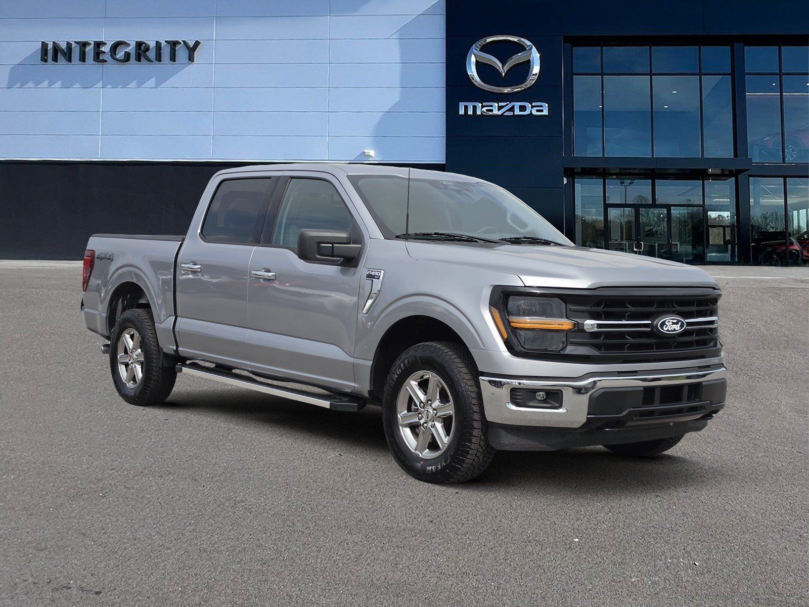 Used 2025 Ford F150 XLT w/ Equipment Group 301A Standard AWD/4WD image 2