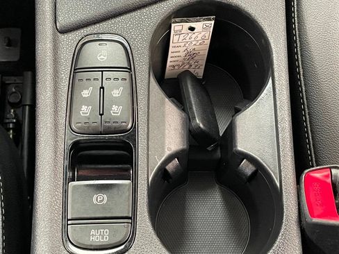Used 2020 Kia Niro EX Premium FWD image 32