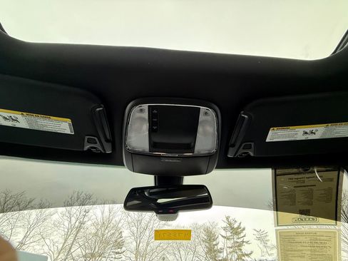 Used 2022 Dodge Charger SXT w/ Cold Weather Package image 32