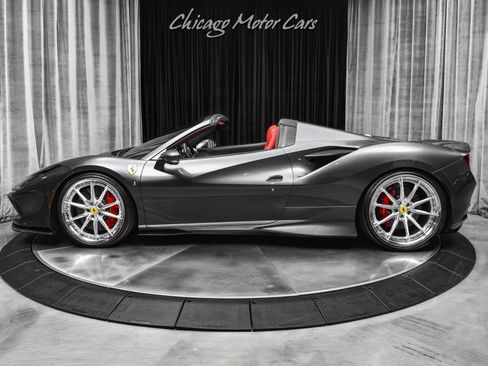 Used 2022 Ferrari F8 Tributo image 37