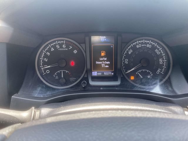 Used 2022 Toyota Tacoma TRD Sport w/ Technology Package AWD/4WD image 15