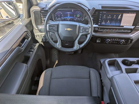 Certified 2023 Chevrolet Silverado 1500 LT AWD/4WD image 4