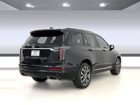 Used 2023 Cadillac XT6 Sport w/ Platinum Package AWD/4WD image 9