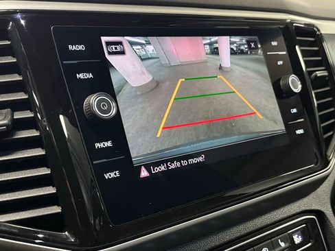 Used 2022 Volkswagen Atlas Cross Sport SEL R-Line image 30