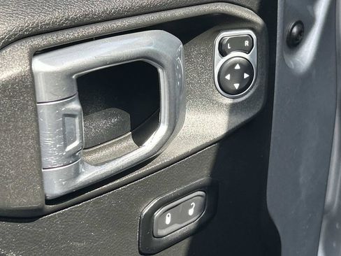 Used 2019 Jeep Wrangler Unlimited Sport S AWD/4WD image 19