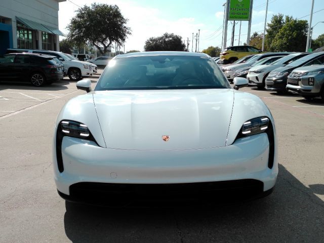 Used 2022 Porsche Taycan RWD image 2