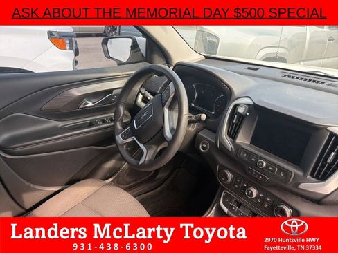 Used 2022 GMC Terrain SLE w/ Driver Convenience Package FWD image 3