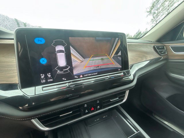 Used 2025 Volkswagen Atlas SE FWD image 26