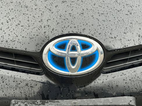 Used 2015 Toyota Prius Three image 44