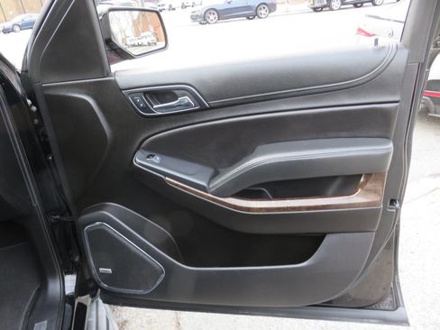 Used 2020 Chevrolet Tahoe LT image 31