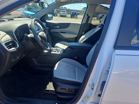 Used 2023 Chevrolet Equinox LS w/ LS Convenience Package FWD image 10