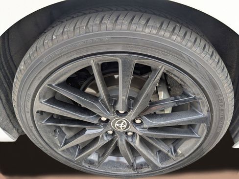 Used 2021 Toyota Camry XSE w/ Cold Weather Package FWD image 21