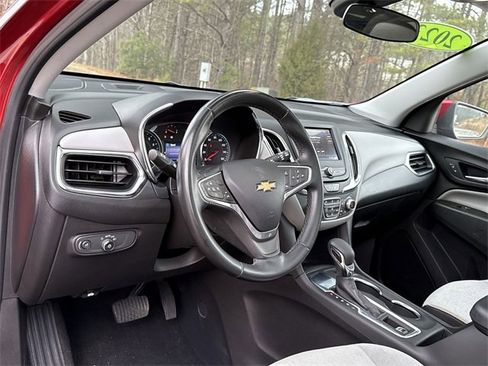 Used 2023 Chevrolet Equinox LT image 11