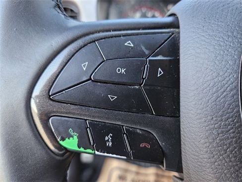 Used 2019 Dodge Charger SXT image 28