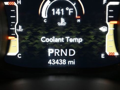 Used 2020 Jeep Wrangler Unlimited Sahara image 18